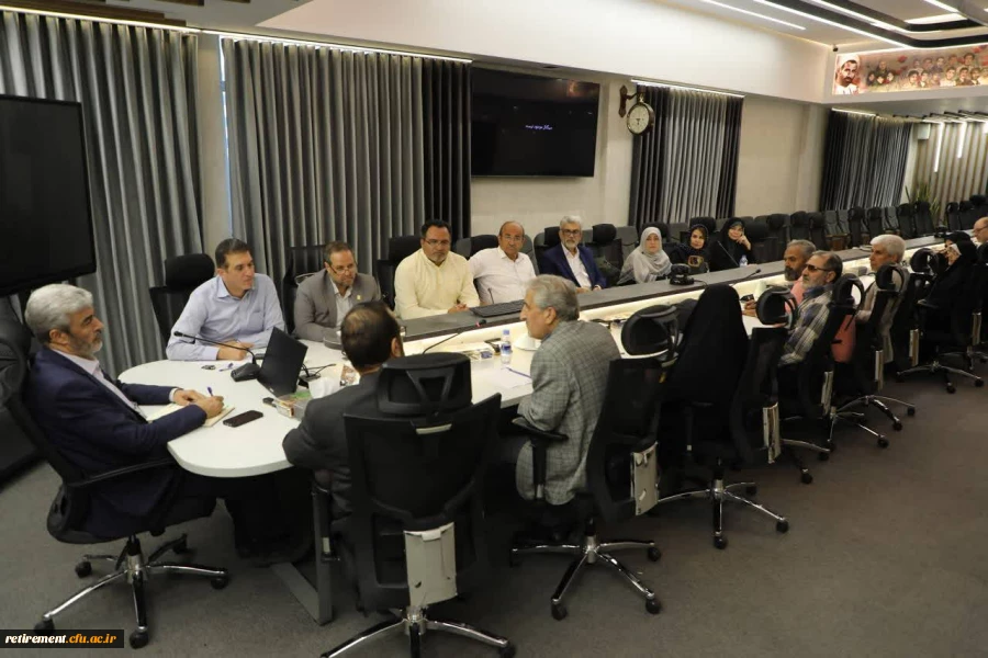 نشست نمایندگان بازنشستگان دانشگاه فرهنگیان با رئیس دانشگاه و نماینده وزیر آموزش و پرورش 3