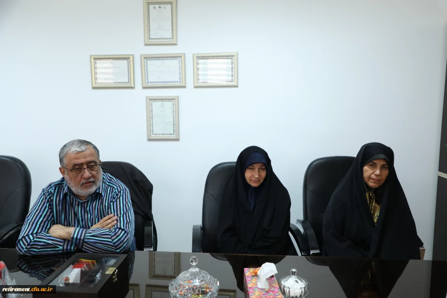 دیدار اعضای هیات موسسان کانون بازنشستگان با رییس و معاون مرکز ارزیابی و تضمین کیفیت دانشگاه فرهنگیان  5