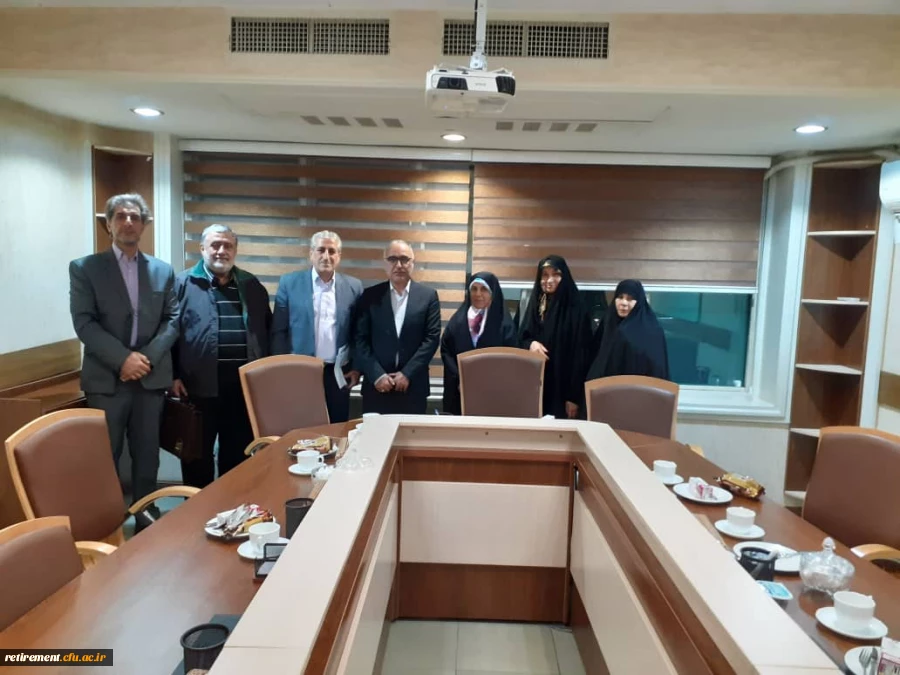  دیدار اعضای هیات موسسان کانون بازنشستگان با  دکتر ازوجی مدیر عامل صندوق بازنشستگی کشوری  5